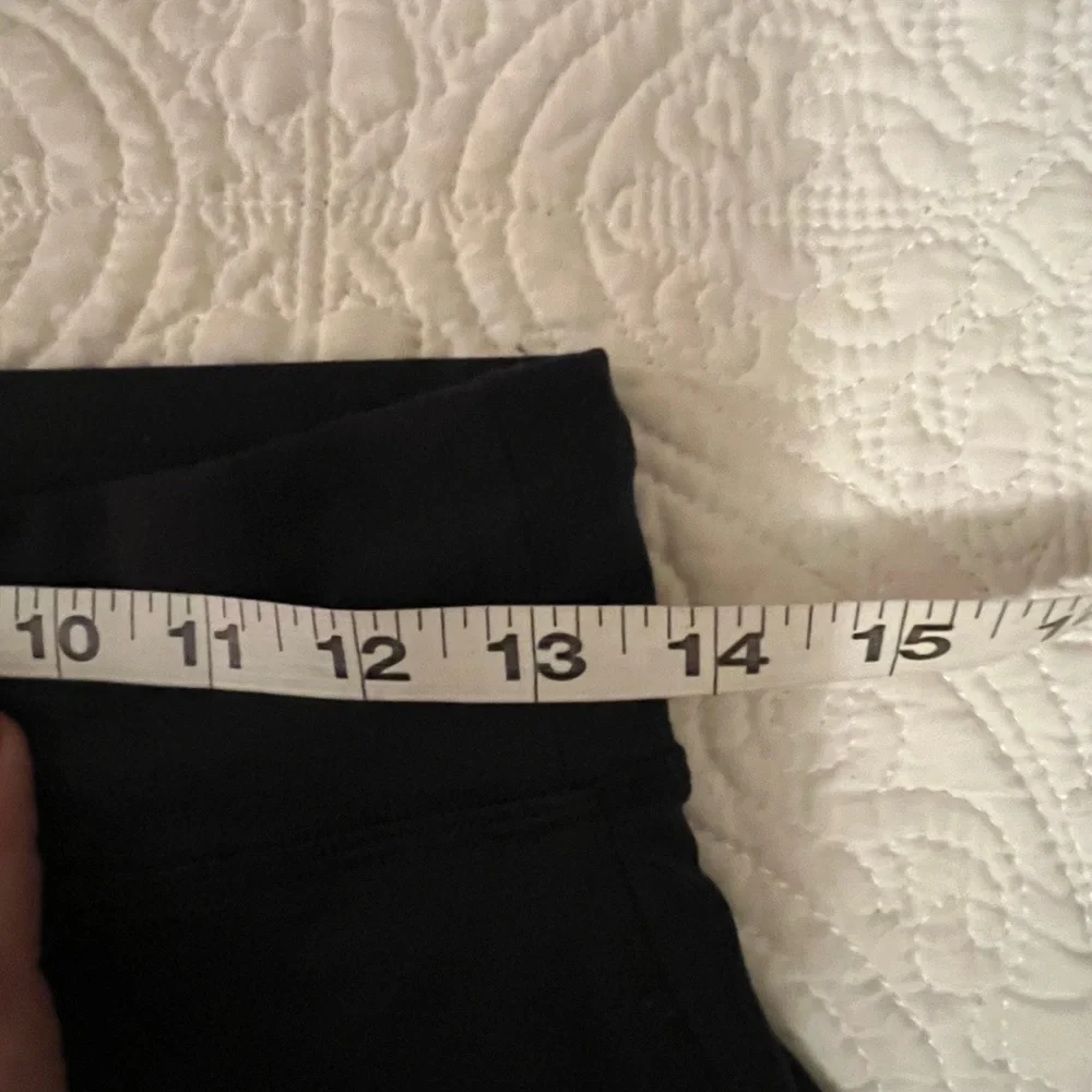 Athleta Black Skirted Crop Leggings, ruched sides, reflective markings, Small